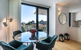 Bonfim Living - Great Location, Al Fresco Dining And Free Private Parking